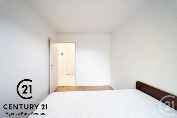 Appartement F2 à vendre  2 pièces - 43,22 m 2   BUSSY ST GEORGES  - 77