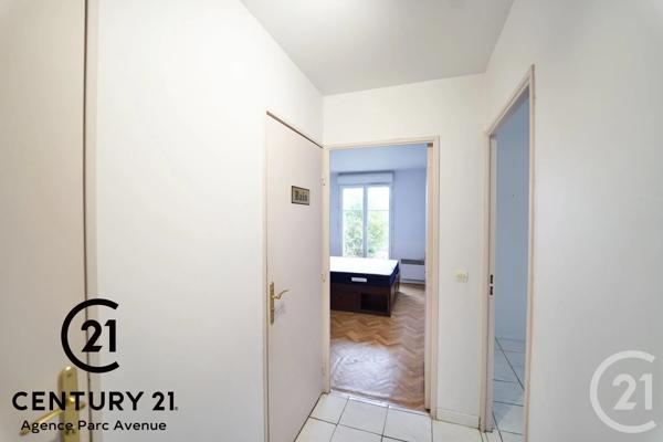 Appartement F2 à vendre  2 pièces - 43,22 m 2   BUSSY ST GEORGES  - 77