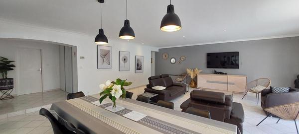 ENSEMBLE IMMOBILIER AVEC ACTIVITE DE GITES EN EXPLOITATION
