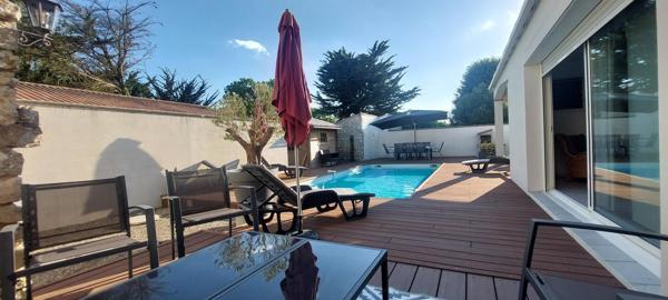 ENSEMBLE IMMOBILIER AVEC ACTIVITE DE GITES EN EXPLOITATION