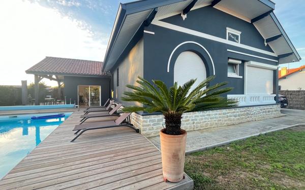 Maison à vendre    10 pièces • 854 m2 Narrosse