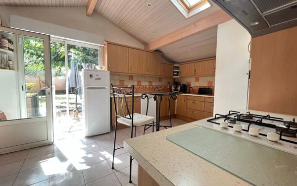 Maison à vendre    10 pièces • 854 m2 Narrosse