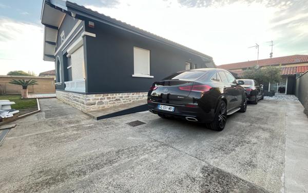 Maison à vendre    10 pièces • 854 m2 Narrosse