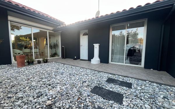 Maison à vendre    10 pièces • 854 m2 Narrosse