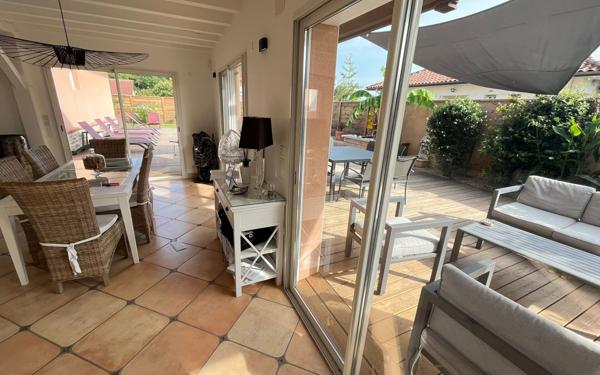 Maison à vendre    10 pièces • 854 m2 Narrosse