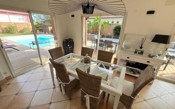 Maison à vendre    10 pièces • 854 m2 Narrosse