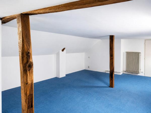 Maison de caractère aux beaux volumes au cœur de Buzançais