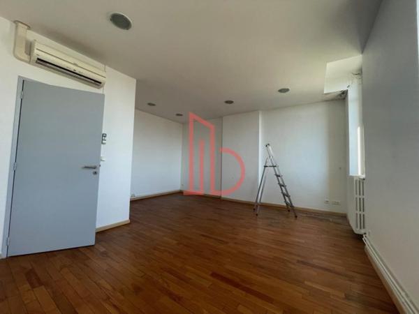 Bureau de 182 m² à louer à Bordeaux Boulevards