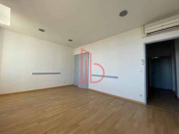 Bureau de 182 m² à louer à Bordeaux Boulevards