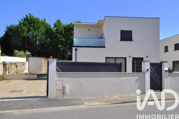 Maison à vendre 5 pièces 130 m² Bruyères-le-Châtel