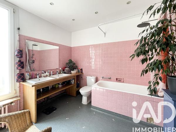 Maison à vendre 9 pièces 232 m² Fontenay-sous-Bois
