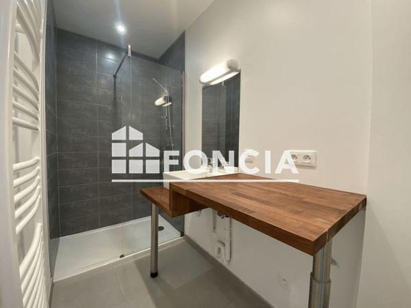 Location Appartement 3 pièces 53.21 m² - 80 RUE HAUTE Honfleur 14600