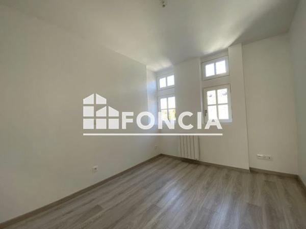 Location Appartement 3 pièces 53.21 m² - 80 RUE HAUTE Honfleur 14600