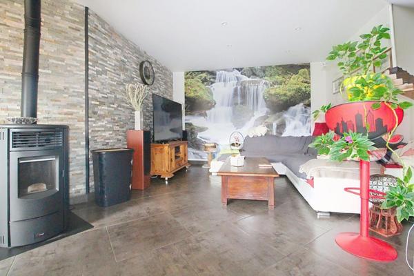 Maison de plain pied avec piscine