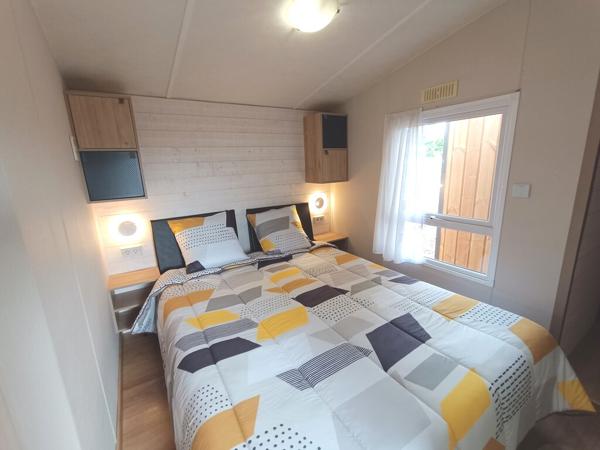 Emplacement Prisé & Volume XXL (72m²) Pour Ce Luxueux Mobil-Home Sur son terrain de loisir de 317 m²,