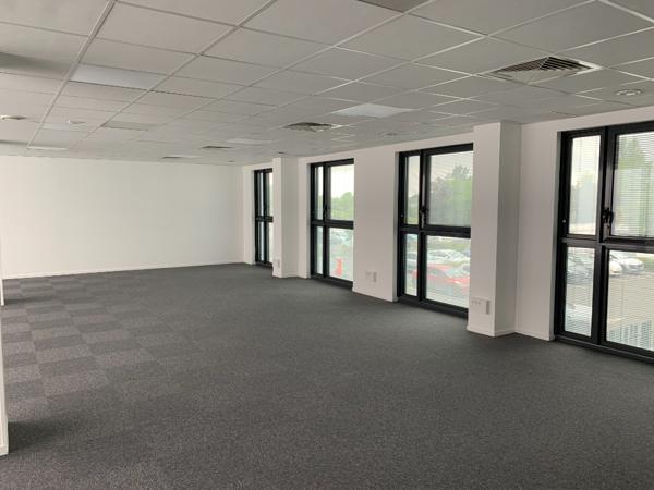 TOURS NORD L'AERONEF BUREAUX A LOUER DE 235 M² AVEC POSSIBILITE DE PARKINGS