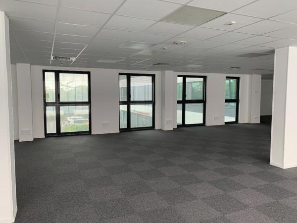 TOURS NORD L'AERONEF BUREAUX A LOUER DE 235 M² AVEC POSSIBILITE DE PARKINGS