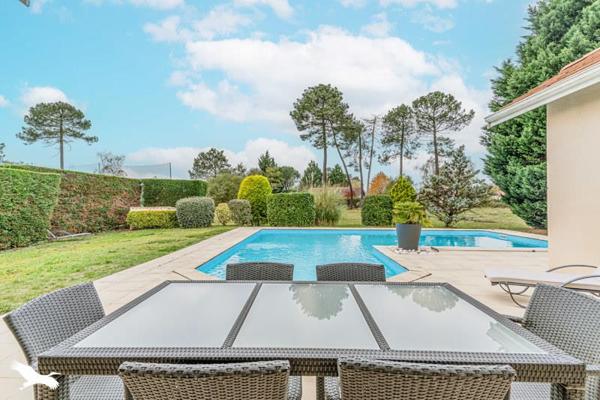 Maison à vendre |  Pessac |  6 pièces | 203 m²