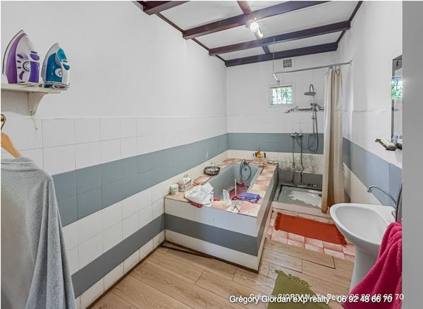 Grande Maison Familiale à rénover avec garage