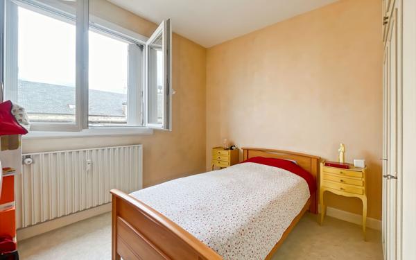 Appartement à vendre    2 pièces • 43,84 m2 Montluçon