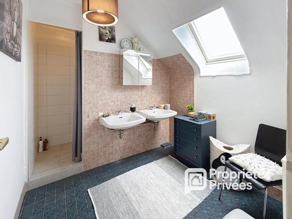 L'Aigle - Grande maison familiale, 7 chambres, plus de 4 000 m² de terrain