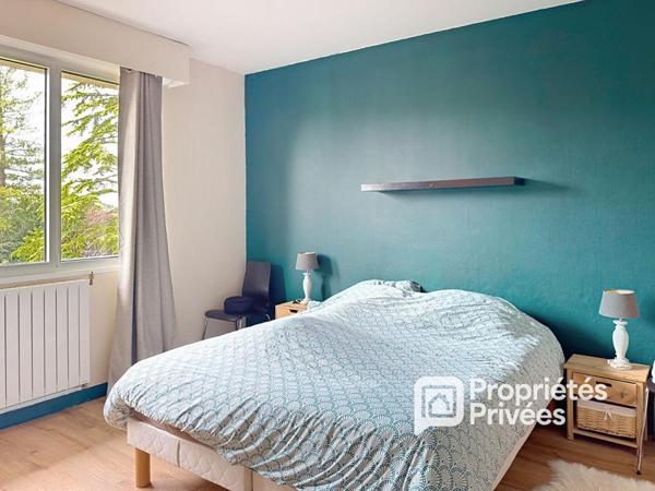 L'Aigle - Grande maison familiale, 7 chambres, plus de 4 000 m² de terrain