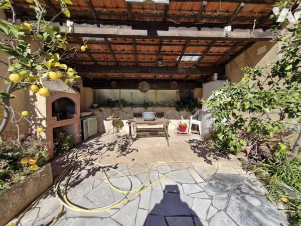 Maison de Hameau avec dépendances et maisonnette indépendante