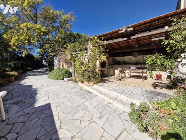 Maison de Hameau avec dépendances et maisonnette indépendante