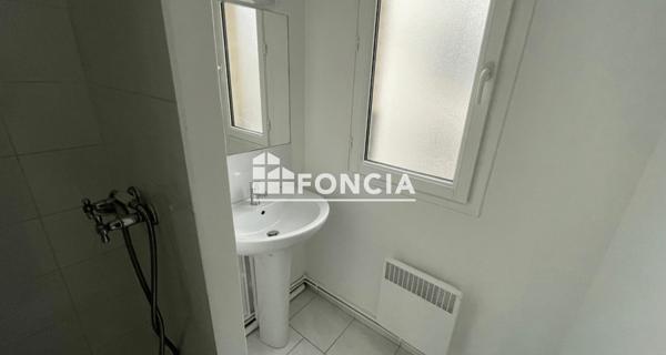Location Appartement 3 pièces 52.7 m² - Paris 75015