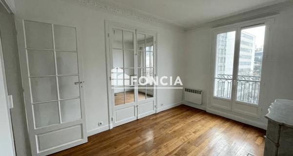 Location Appartement 3 pièces 52.7 m² - Paris 75015