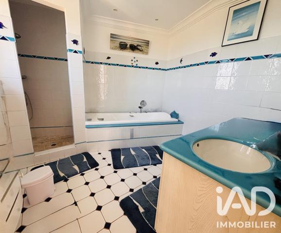 Maison (prestige) à vendre 7 pièces 207 m² Cavalaire-sur-Mer