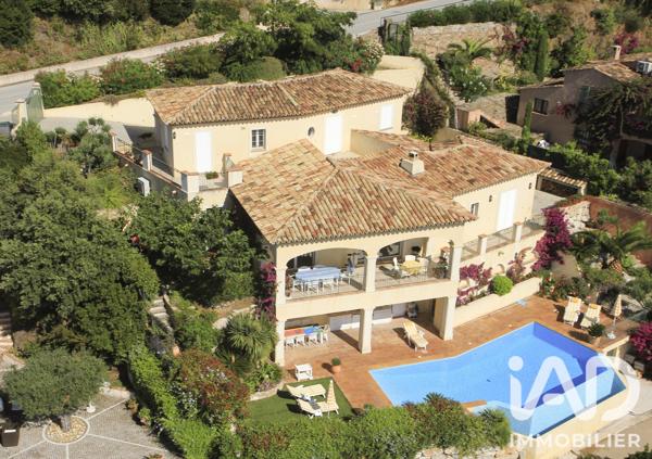 Maison (prestige) à vendre 7 pièces 207 m² Cavalaire-sur-Mer
