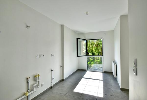 Dpt Rhône (69), à vendre DARDILLY appartement T3 de 64,11 m² avec balcon de 7 m²