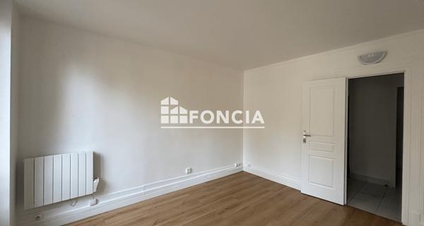 Location Appartement 3 pièces 48.52 m² - Paris 75009