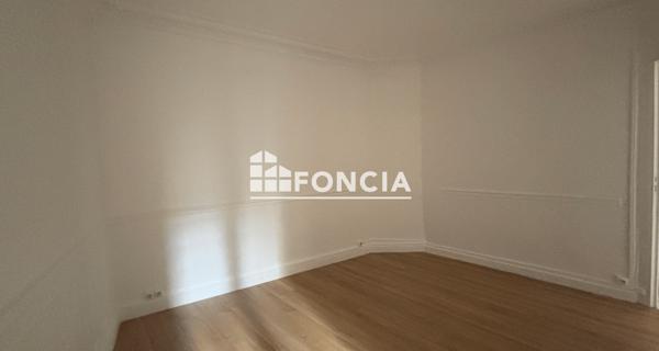 Location Appartement 3 pièces 48.52 m² - Paris 75009