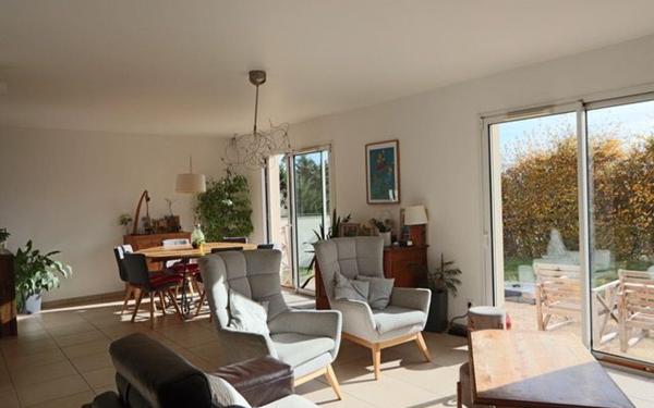 Maison à vendre    6 pièces • 115 m2 Écully