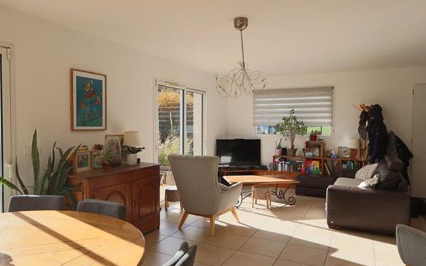 Maison à vendre    6 pièces • 115 m2 Écully