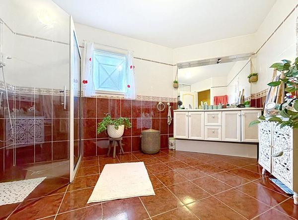 Maison de 133 m² au calme avec piscine sur un terrain de 1000 m² à Villebrumier