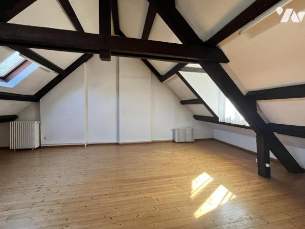 BESANCON (25) : IMMEUBLE EN MONOPROPRIETE 