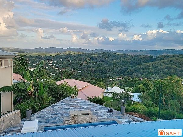 Maison à Trinité : vue mer imprenable et piscine