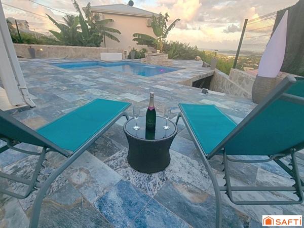 Maison à Trinité : vue mer imprenable et piscine