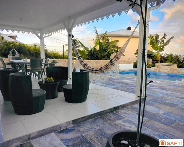 Maison à Trinité : vue mer imprenable et piscine