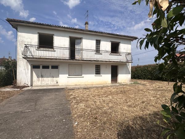 Villeneuve-sur-Lot (47300) Villeneuve sur lot, maison sur 2 niveaux d'environ 107 m², 4 chambres sur 508 m² de jardin