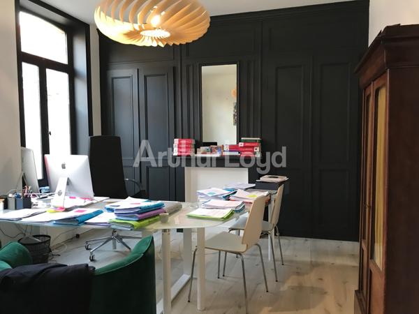 Bureaux de standing à louer - Hôtel particulier rénové, emplacement stratégique et accessible