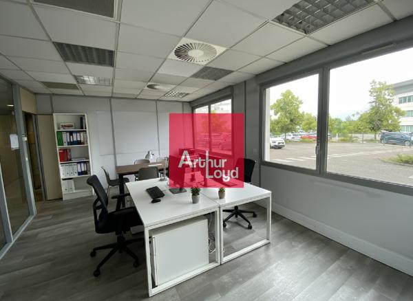 BUREAUX ENTIEREMENT RENOVES - MONTBONNOT