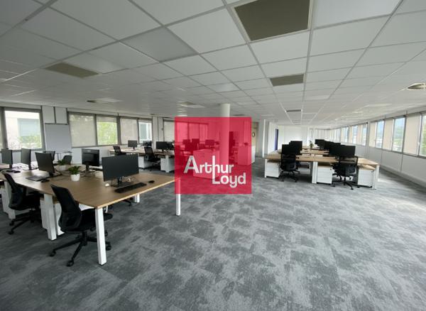 BUREAUX ENTIEREMENT RENOVES - MONTBONNOT