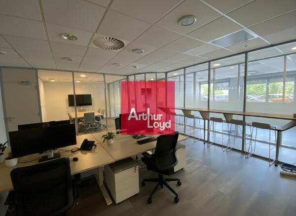 BUREAUX ENTIEREMENT RENOVES - MONTBONNOT