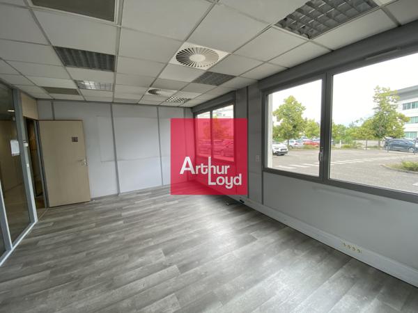 BUREAUX ENTIEREMENT RENOVES - MONTBONNOT
