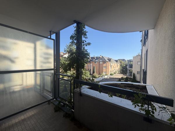 T4 PORTE DE FRANCE TERRASSES