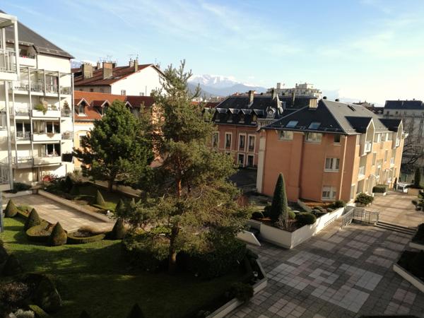 T4 PORTE DE FRANCE TERRASSES